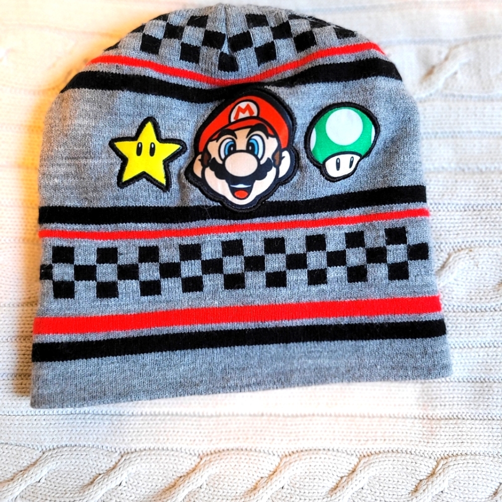 Super Mario hat